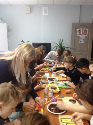 09 февраля 2020г. Мастер-класс «Подарок с любовью» в рамках Клуба для подростков «Семейная азбука»